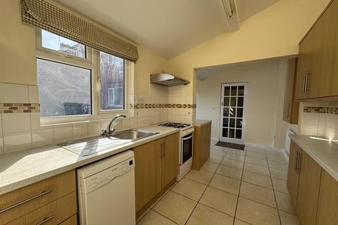 2 bedroom semi-detached house for sale, Blackberry Lane, Halesowen