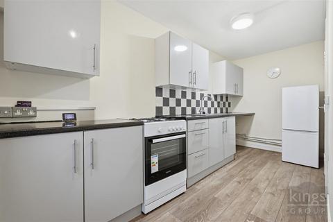 1 bedroom flat for sale, The Avenue, London