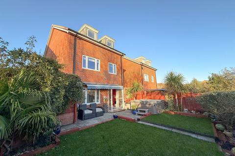 4 bedroom detached house for sale, Oakthorpe, Peterborough PE7