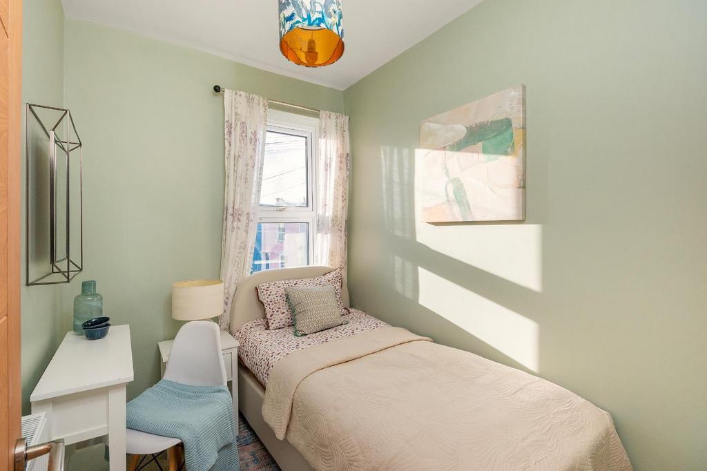 2 R1 RGK - Bedroom H.jpg