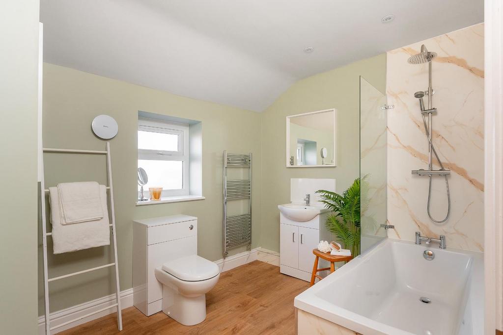 2 R1 RGK - Bathroom C.jpg