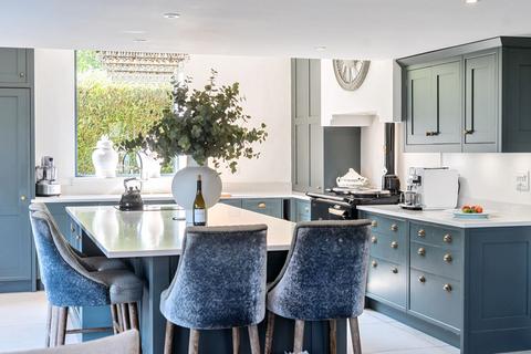 5 bedroom detached house for sale, Bradshott Lane, Blackmoor, GU33