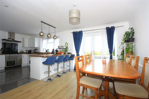 4 bedroom semi-detached house for sale, Hazelwood Avenue, Bedhampton, Havant, Hampshire, PO9