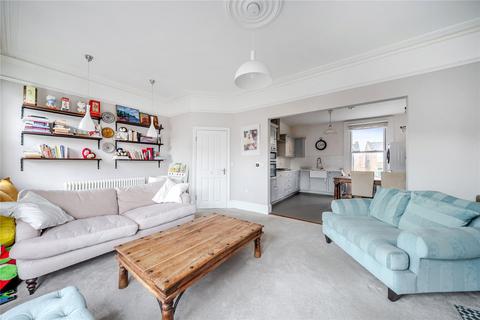 3 bedroom apartment for sale, Lausanne Road, London, N8