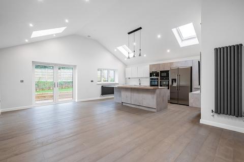 6 bedroom detached house for sale, Lymington Bottom Road, Four Marks, Alton, Hampshire