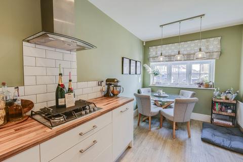 4 bedroom semi-detached house for sale, Turing Fold, Horsforth, Leeds, West Yorkshire, LS18