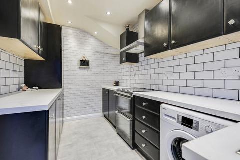 3 bedroom end of terrace house for sale, Ashby Terrace, Bramley, Leeds, West Yorkshire, LS13