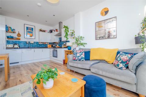 2 bedroom apartment for sale, Heath Road, Twickenham