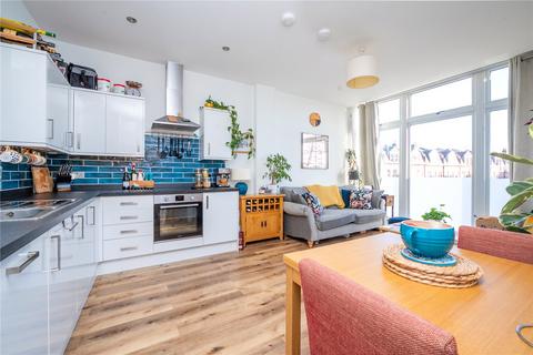2 bedroom apartment for sale, Heath Road, Twickenham