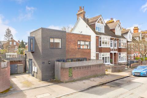 3 bedroom detached house for sale, Southfield Road, Tunbridge Wells TN4