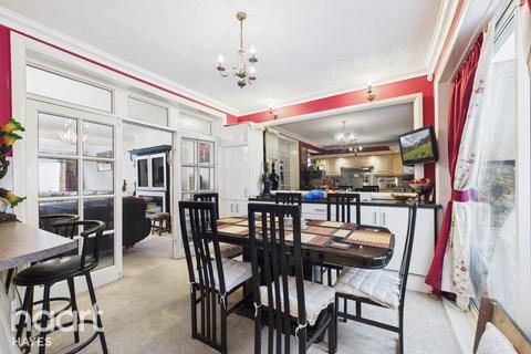 3 bedroom semi-detached house for sale, Belmore Avenue, Hayes