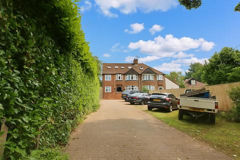 undefined, Dunstable Road, Studham, LU6