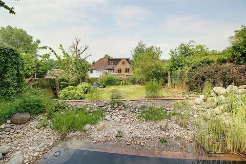 undefined, Dunstable Road, Studham, LU6