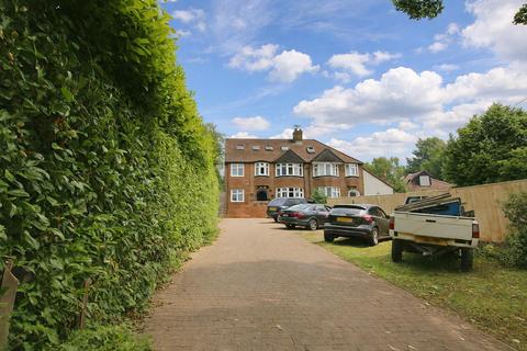 undefined, Dunstable Road, Studham, LU6