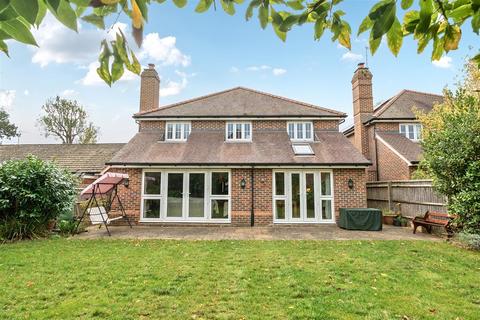 5 bedroom detached house for sale, Grove Road, Tring