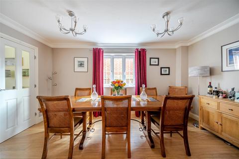 5 bedroom detached house for sale, Grove Road, Tring