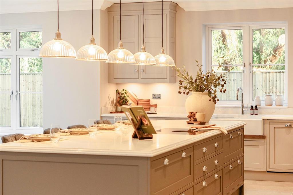 2 Truman Place kitchen.breakfast.family room 8.jpg