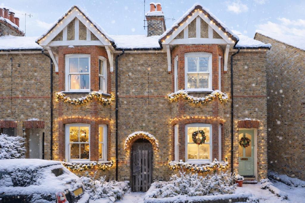 Snowy Front Pic.png
