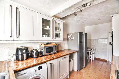 3 bedroom semi-detached house for sale, Barnsole Road, Upper Gillingham, ME7