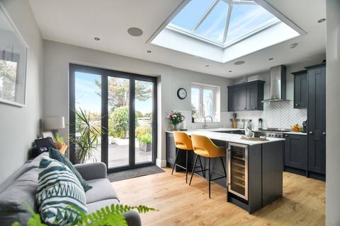3 bedroom end of terrace house for sale, Second Avenue, Gillingham, ME7