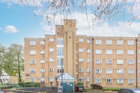 2 bedroom flat for sale, Mayville Estate, London, N16
