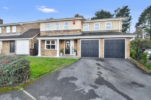 5 bedroom detached house for sale, Boston Gardens, Rainham, Gillingham, ME8