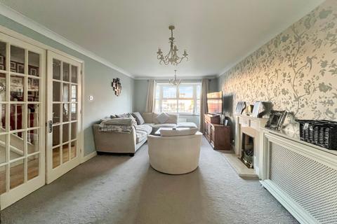 5 bedroom detached house for sale, Boston Gardens, Rainham, Gillingham, ME8