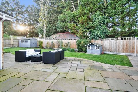 5 bedroom detached house for sale, Boston Gardens, Rainham, Gillingham, ME8