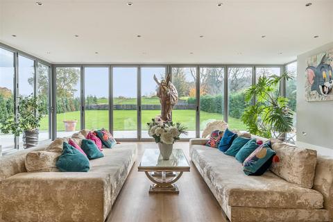 6 bedroom house for sale, Station Road, Tring