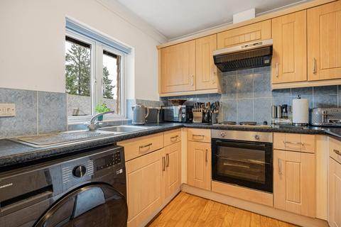 2 bedroom flat for sale, Church Street, Alton, Hampshire