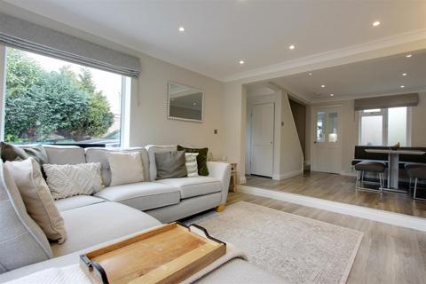 4 bedroom semi-detached house for sale, New Mill Terrace, Tring