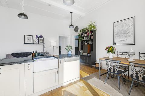 1 bedroom apartment for sale, Queens Drive, London N4