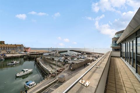 2 bedroom apartment for sale, Quayside, West Bay