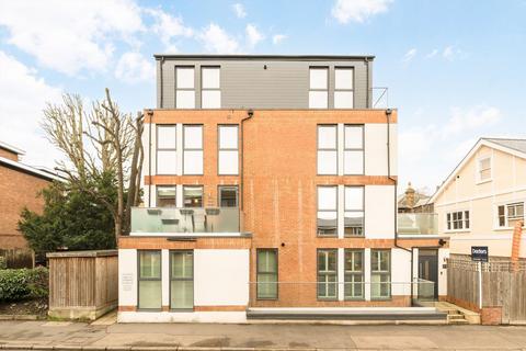 Worple Road, London SW19