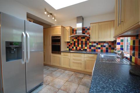 4 bedroom semi-detached house for sale, Torrington Road, Ruislip HA4