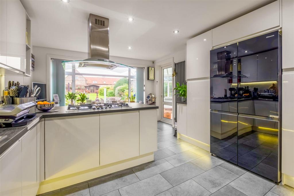 47 Shirley Drive-4.jpg