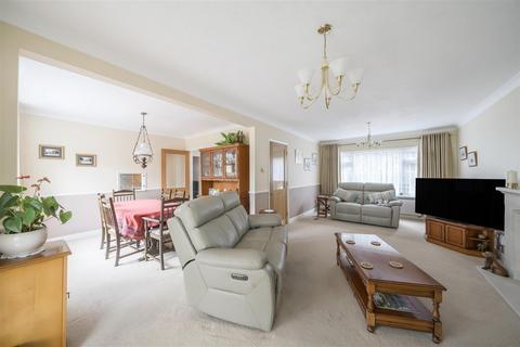 4 bedroom detached house for sale, Grove Road, Tring