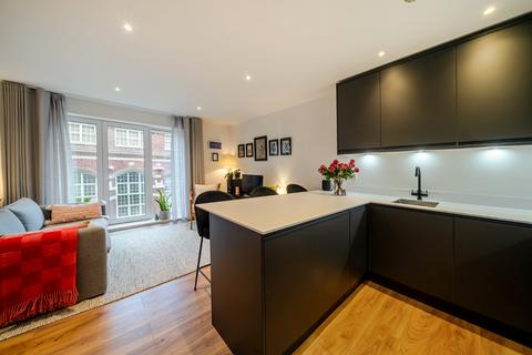 1 bedroom property for sale, Lurline Gardens, London, SW11