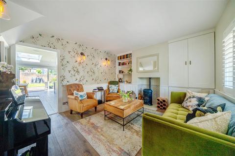 3 bedroom semi-detached house for sale, Victoria Road, Berkhamsted