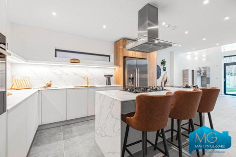 undefined, Greenoak Close, London, N20