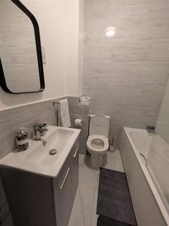 2 bedroom house for sale, Shooters Hill Road, Blackheath SE3
