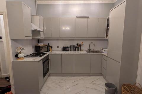 2 bedroom house for sale - Shooters Hill Road, Blackheath SE3