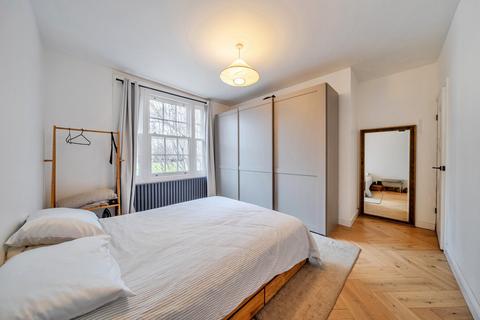 2 bedroom flat for sale, Reform Street, London, SW11