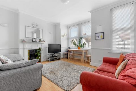 2 bedroom flat for sale, Essex Road, London NW10