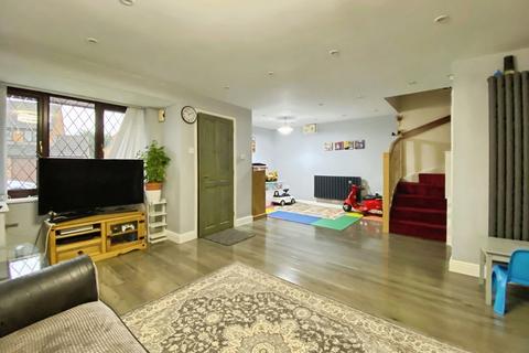 3 bedroom detached house for sale, Winchester Close, Banbury OX16