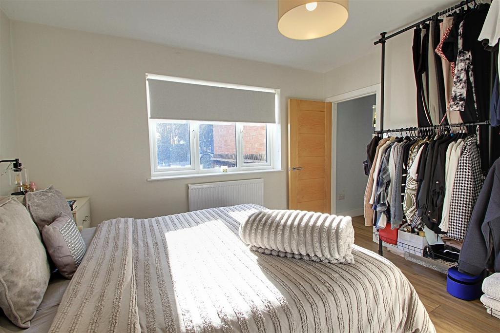 Main Bedroom 1.jpg