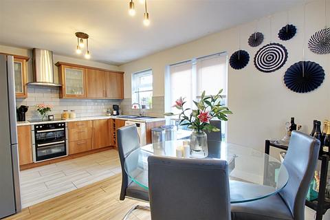2 bedroom house for sale, Havelock Road, Kings Langley
