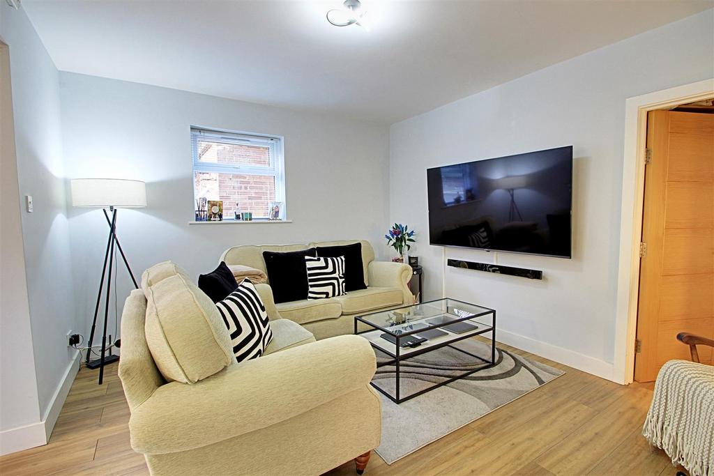 Living Room 2.jpg