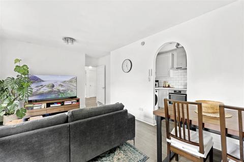 undefined, Woodland Grove, Epping
