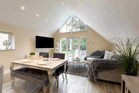 5 bedroom detached house for sale, South Dene/Ledgemore lane, Gaddesden Row,